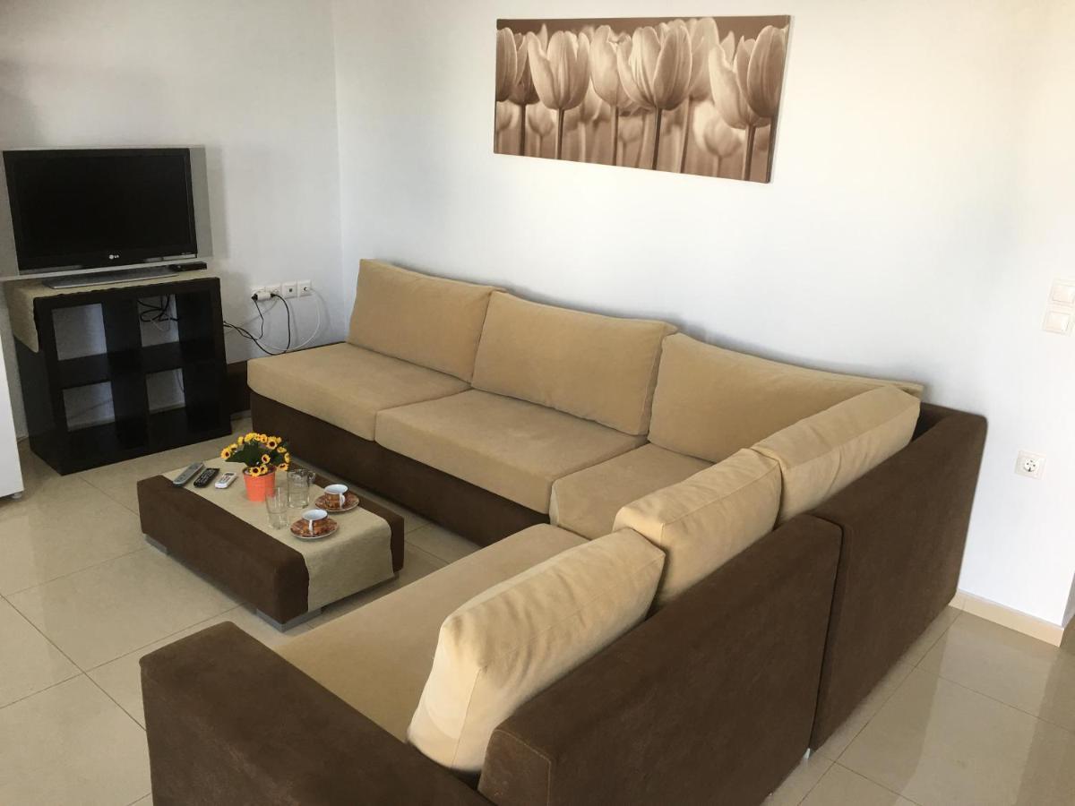 Boussetil Apartment Tinos ภายนอก รูปภาพ