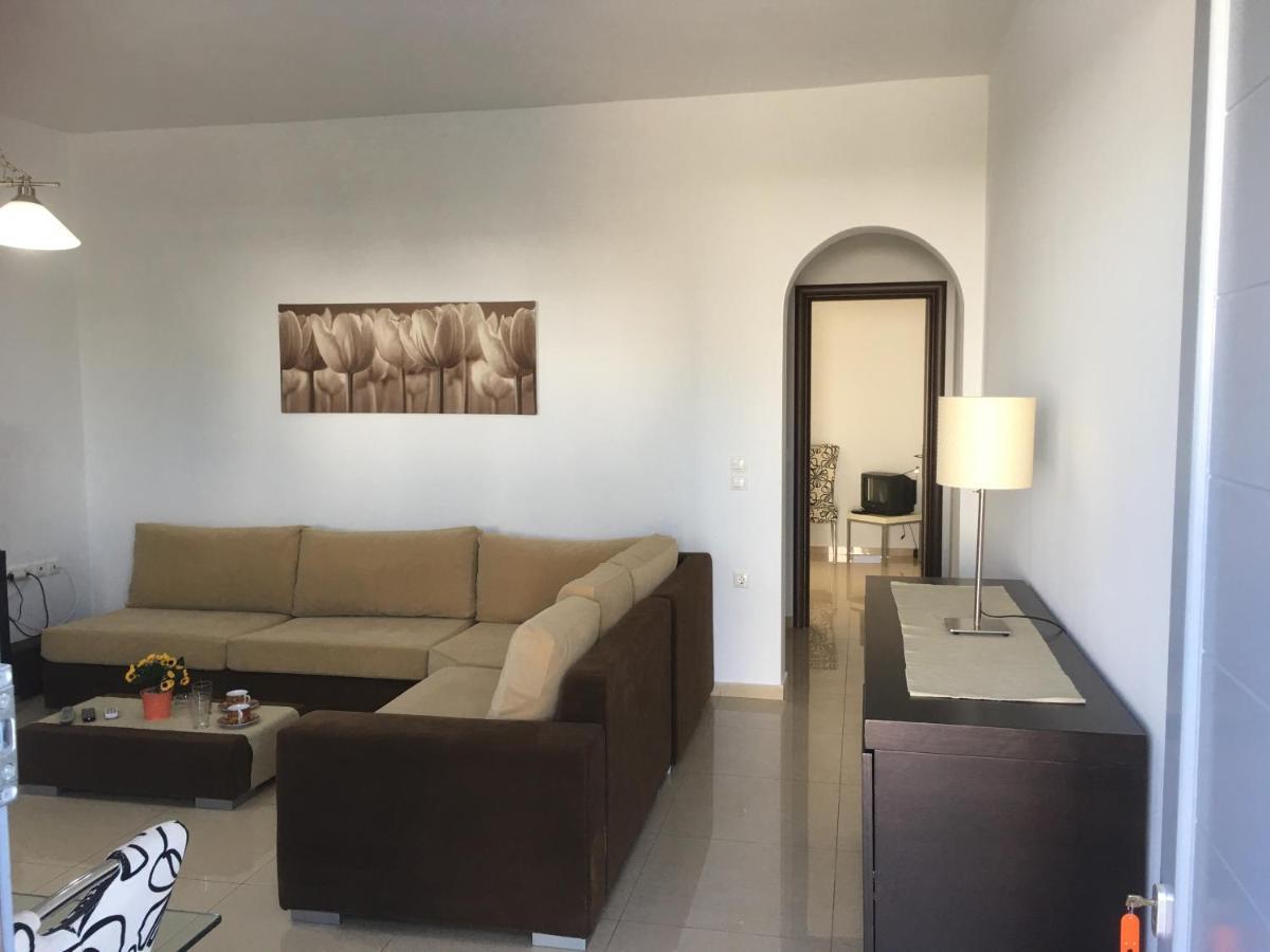 Boussetil Apartment Tinos ภายนอก รูปภาพ