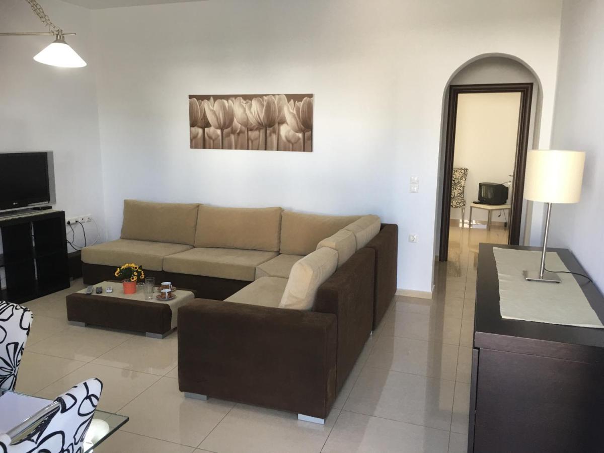 Boussetil Apartment Tinos ภายนอก รูปภาพ